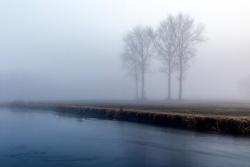 Nebliger Morgen an der Paar bei Schrobenhausen