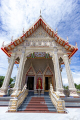 Naklejka premium Mosaic Ceramic Abstract Wall In Wat Bang lamung Thai Temple,Beautiful detail of traditional Thai art decorated made from ceramic tile ,Art of borken mosaic interior and decorate at Banglamung Temple ,