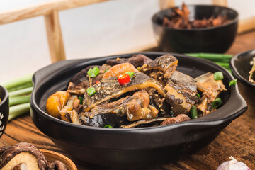 Chinese Cuisine: Braised Chestnut Turtle