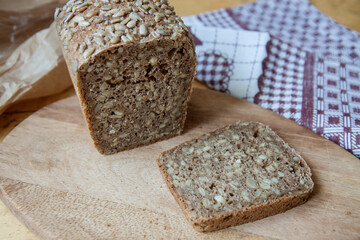 Yeast-free rye bread with cereals.