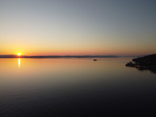 Meersburg, Deutschland: Der Sonnenuntergang hinter dem Bodensee