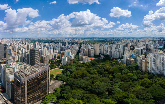 View Of São Paulo City Near Parque Trianon Masp 