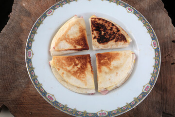ham and cheese crepe as snack food