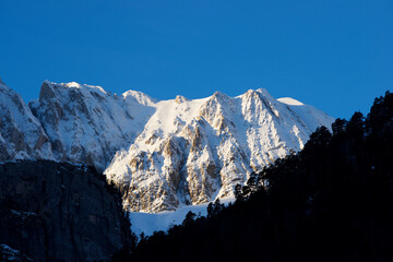 Fototapeta premium Snowy peaks in the Pyrenees