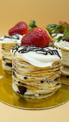 pancakes with strawberries