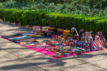 Venta de artesanias mexicanas en avenida paseo de la reforma