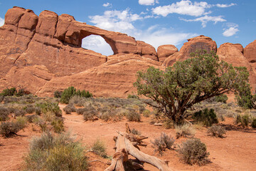 natural arch in utah