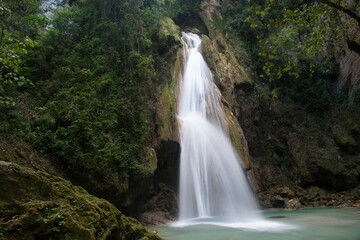 Fototapeta na wymiar Chuveje water fall in Sierra Gorda, Queretaro; Mexico