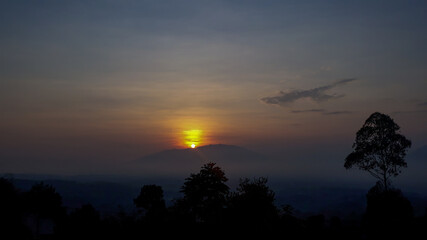 Fototapeta premium sunrise in the mountains