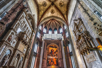Naklejka premium Titian Assumption Mary Painting Santa Maria Gloriosa de Frari Church Venice Italy