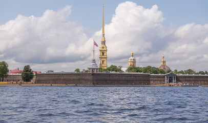 Fototapeta premium View of the Peter and Paul fortress with a excursion boat, St.Pe