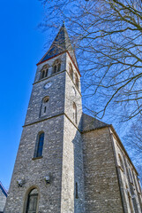 Fototapeta na wymiar Alte Kirche in Gruiten Dorf