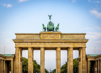 Obraz premium Brandenburg gate in summer day, Berlin