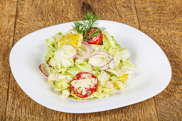 Salad with chicken and orange