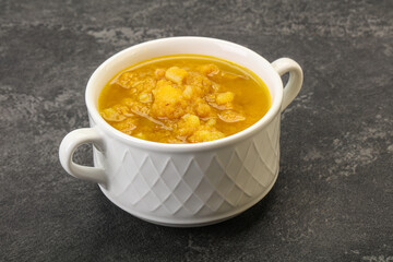 Pea soup with smoked meat