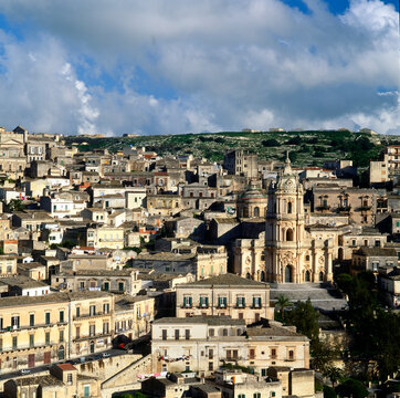 Catania. Palazzo Biscari. Venne realizzato per volere della famiglia Patern&ograve; Castello dei principi di Biscari a partire dalla fine del Seicento 