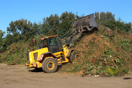 Wheel loader working in a composting facility for food waste and green waste
