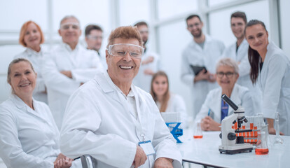 Fototapeta na wymiar portrait of a successful supervisor and his team in the laboratory .