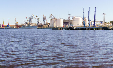 Naklejka premium Oil loading terminal in port