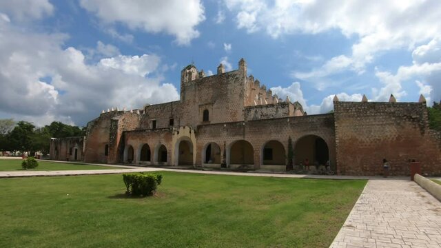 Convento San Bernardino de Siena in Valladolid - Mexico 4K