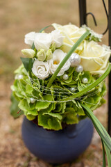 Blumengesteck gruen weiss Hochzeit