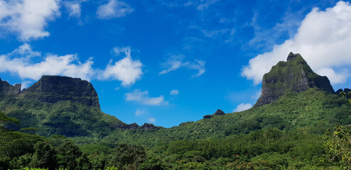 Fototapeta na wymiar Moorea, French Polynesia - 21th January 2021: Panorama view of Moorea Island in French Polynesia , Nature and green landscape.