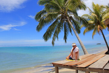 Fototapeta na wymiar Enjoying the beautiful beach in Western Samoa