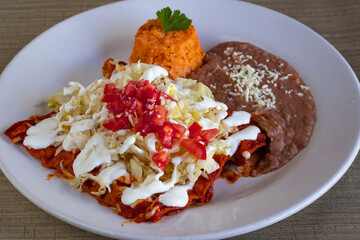 enchiladas rojas