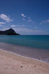 夏の穏やかなリゾート　砂浜　日本