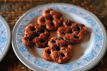 kuih cincin (literary means "ring cakes" in english), a deep fried dough pastry-based snack popular in Borneo.