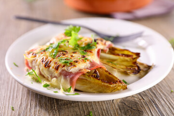 baked chicory with ham and cheese