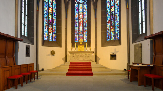 Innenansicht der katholische Kirche St. Martin in Arbon, Kanton Thurgau / Schweiz