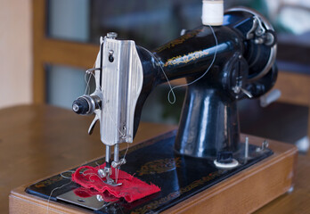 manual sewing machine