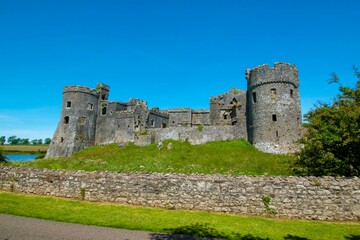 Fototapeta na wymiar Carew castle Pembrokeshire 