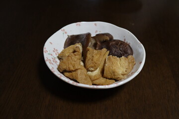 シイタケと油揚げの煮つけ