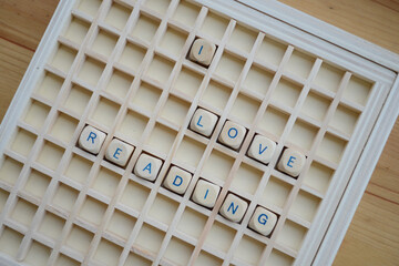 Letter cubes "I love reading"