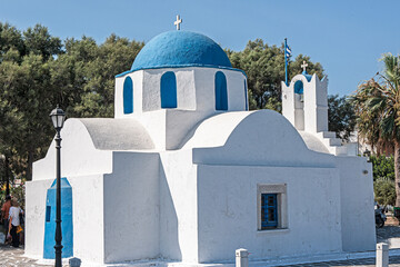Orthodoxe Kapelle beim Hafen von Parikia, Insel Paros, Kykladen, Griechenland