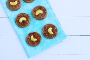 Homemade fresh bake cashew nuts chocolate cookies