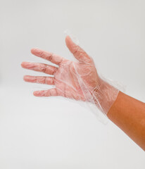 Mano de Hombre con Guantes