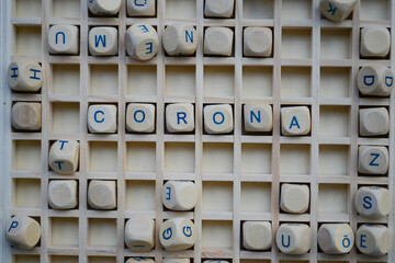 Buchstabenwürfel "Corona"