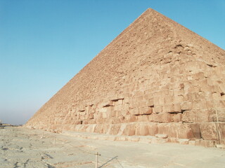 Pyramide von Gizeh in Kairo Ägypten am Abend