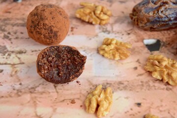 Walnut date chocolate energy balls
