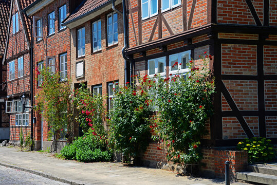 Alte romantische Fachwerkh&auml;user in Eutin