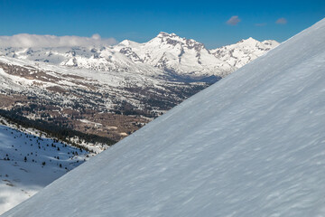 Grand Ferrand , Paysage du Massif du Dévoluy en hiver , Hautes-Alpes , France