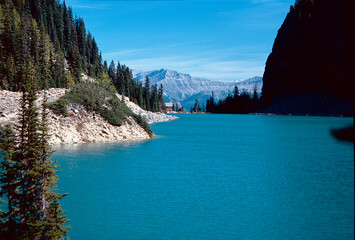 Fototapeta premium Lake Agnes im Banff Nationalpark in Alberta, Kanada -- Lake Agnes im Banff National Park in Alberta, Canada