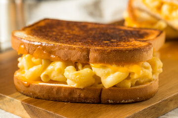 Homemade Grilled Macaroni and Cheese Sandwich