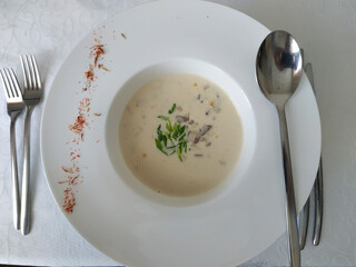 Creamy soup with beef and mushrooms
