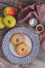 Baked apple rings