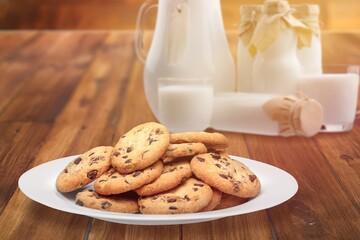 The plate of delicious chocolate chip cookies