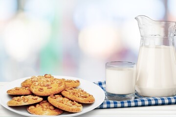 The plate of delicious chocolate chip cookies